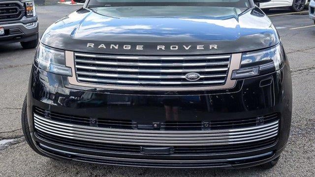 2026 Land Rover Range Rover P615 SV LWB