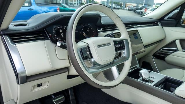 2026 Land Rover Range Rover P615 SV LWB