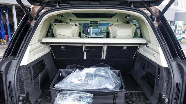 2026 Land Rover Range Rover P615 SV LWB