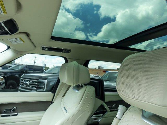 2026 Land Rover Range Rover - $259,969