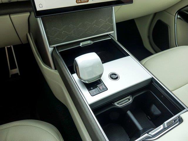 2026 Land Rover Range Rover - $259,969