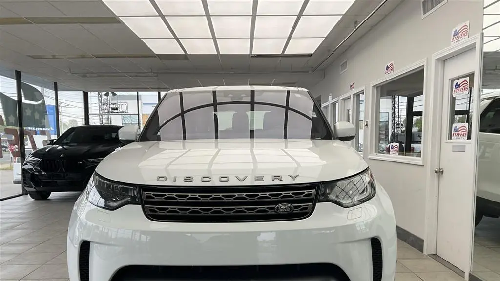 2020 Land Rover Discovery SE