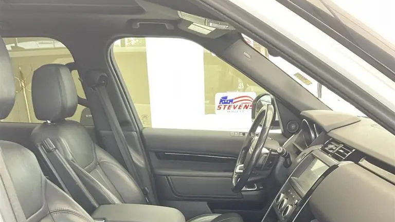 2020 Land Rover Discovery SE