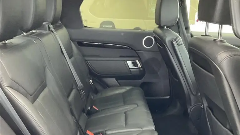 2020 Land Rover Discovery SE