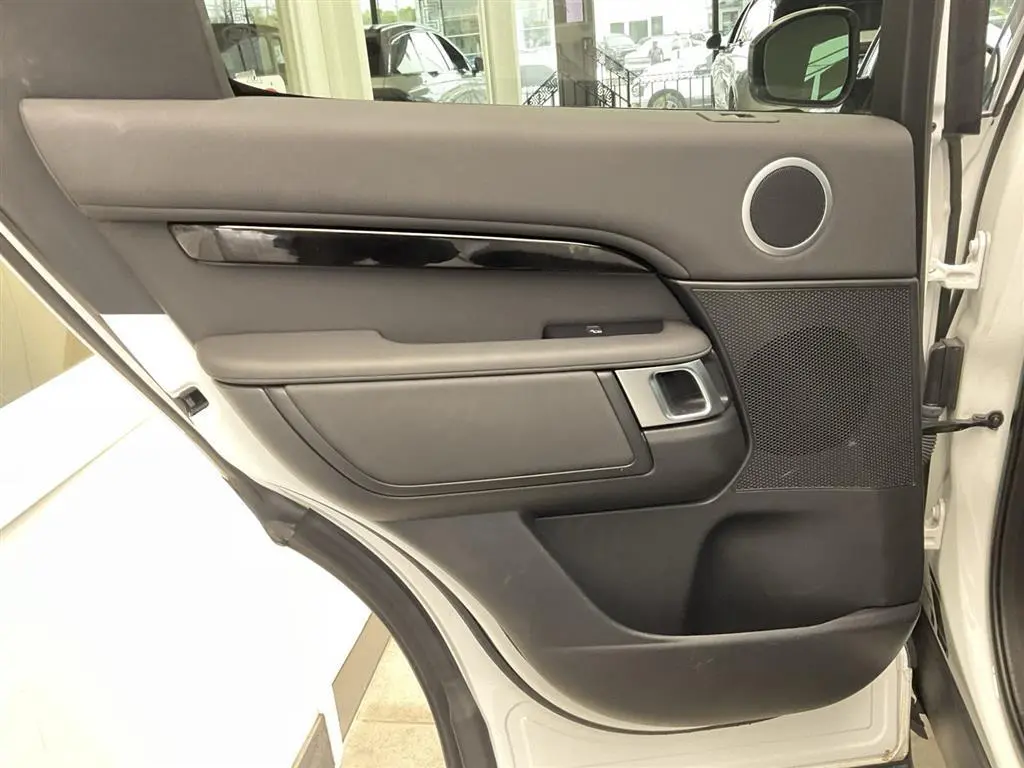 2020 Land Rover Discovery - $12,495