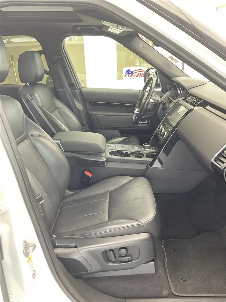 2020 Land Rover Discovery - $12,495