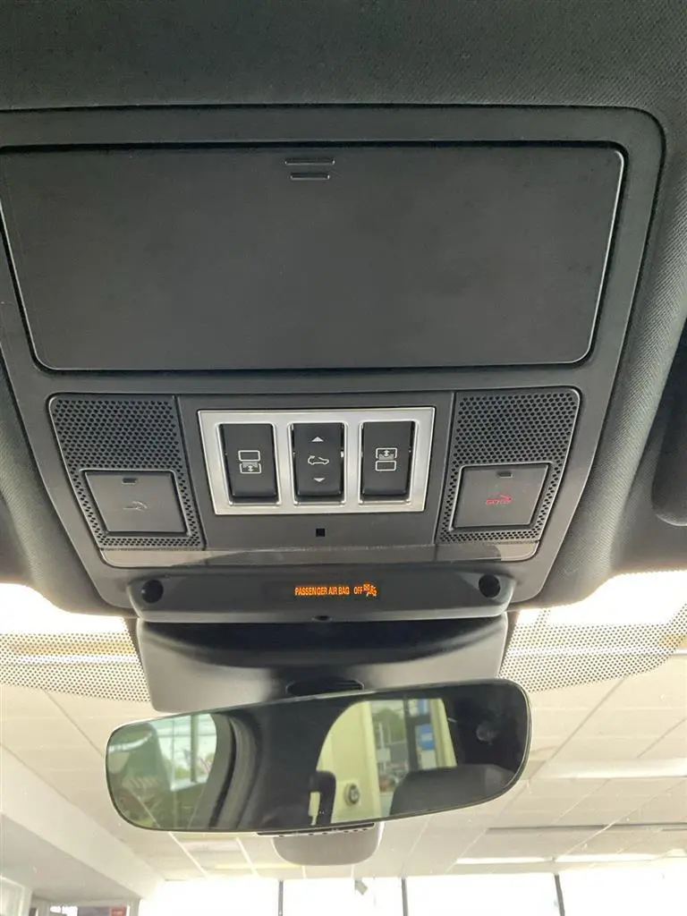 2020 Land Rover Discovery - $12,495
