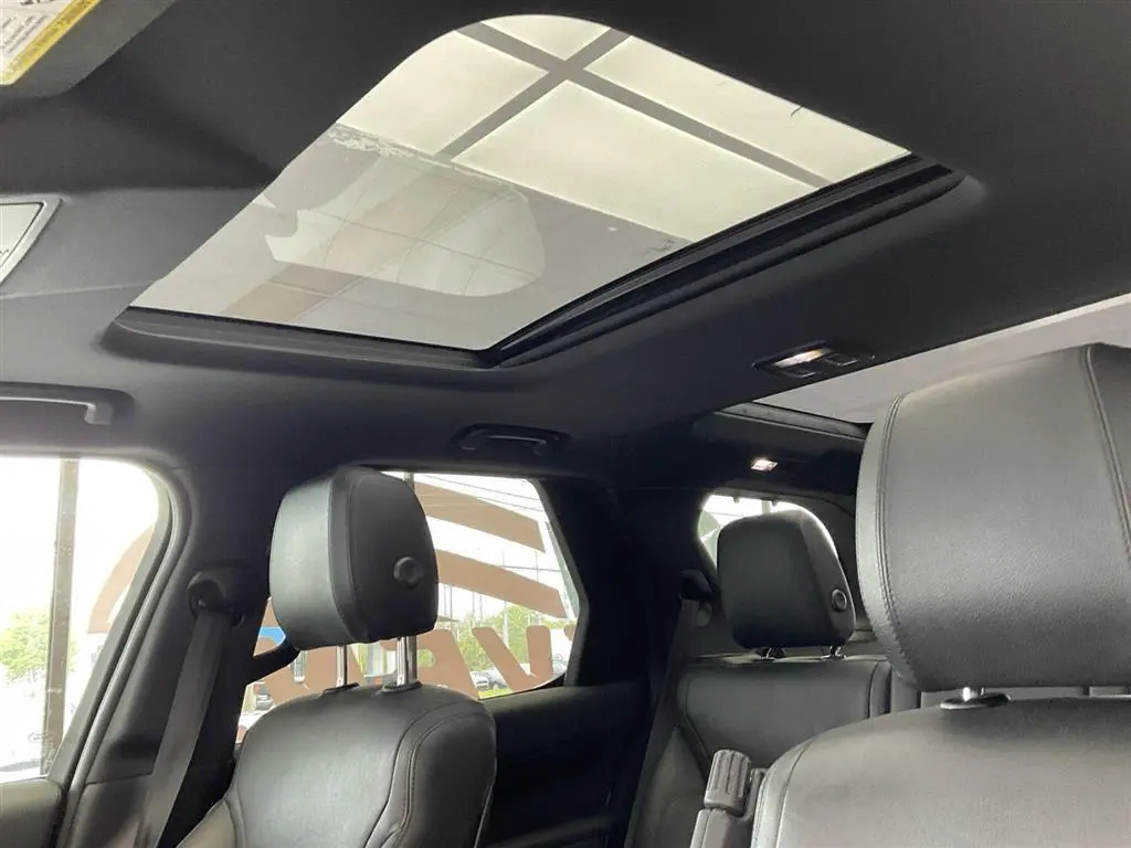 2020 Land Rover Discovery - $12,495