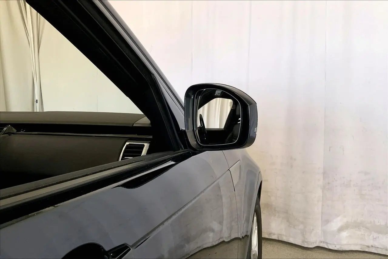 2020 Land Rover Discovery - $11,991