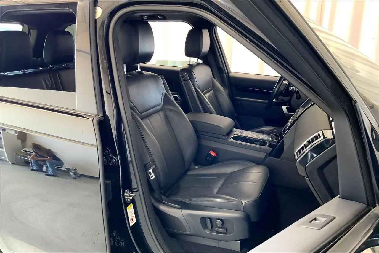 2020 Land Rover Discovery - $11,991