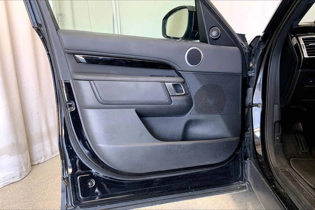 2020 Land Rover Discovery - $11,991