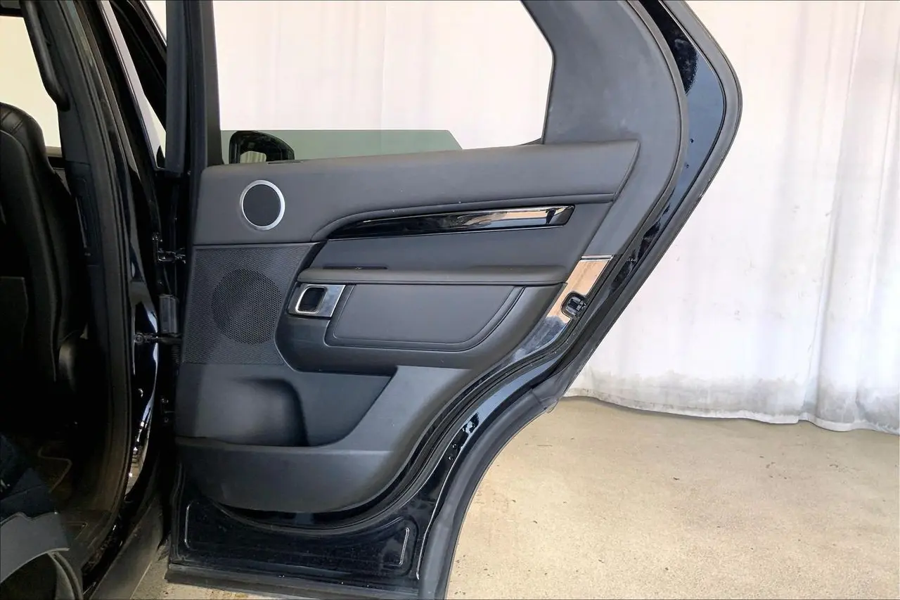 2020 Land Rover Discovery - $11,991