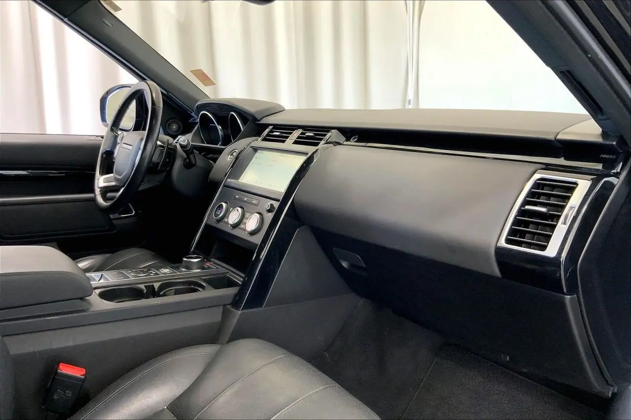 2020 Land Rover Discovery - $11,991