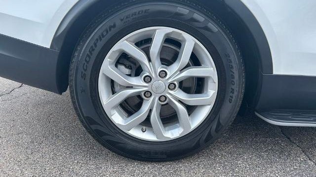 2018 Land Rover Discovery SE