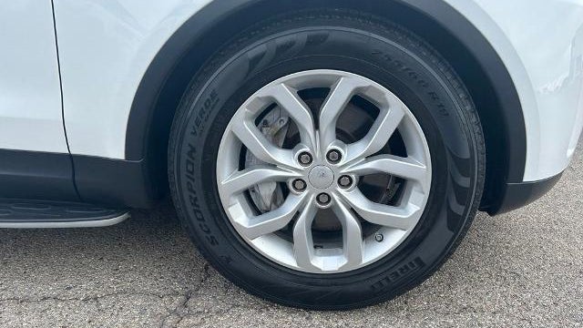 2018 Land Rover Discovery SE