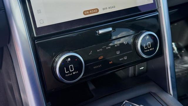 2023 Land Rover Discovery P300 S