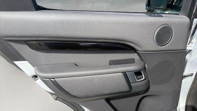 2023 Land Rover Discovery P300 S