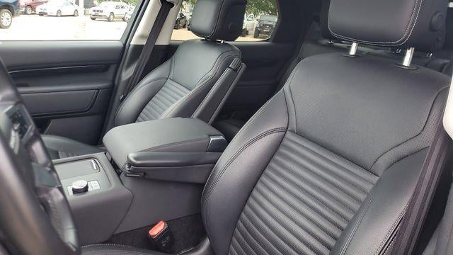 2024 Land Rover Discovery P300 S