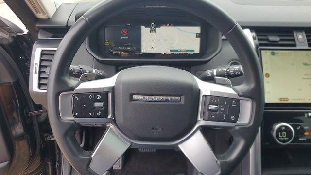 2024 Land Rover Discovery P300 S