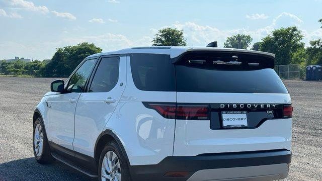 2023 Land Rover Discovery P300 S