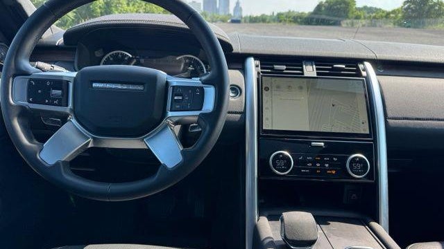 2023 Land Rover Discovery P300 S