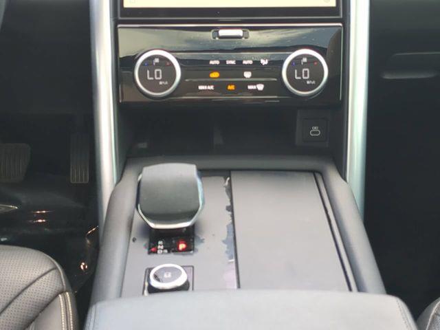 2022 Land Rover Discovery - $28,397