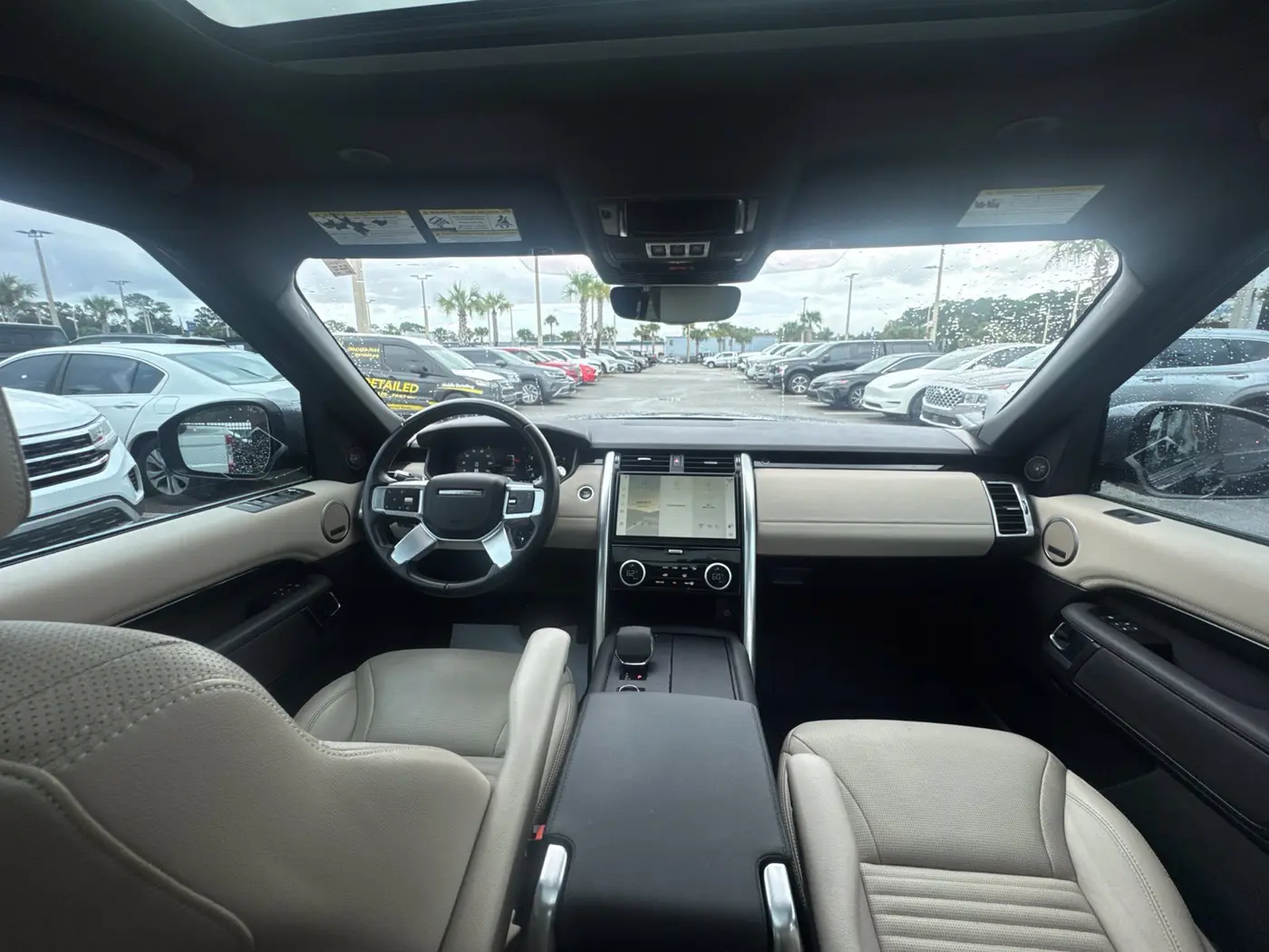 2022 Land Rover Discovery - $26,897