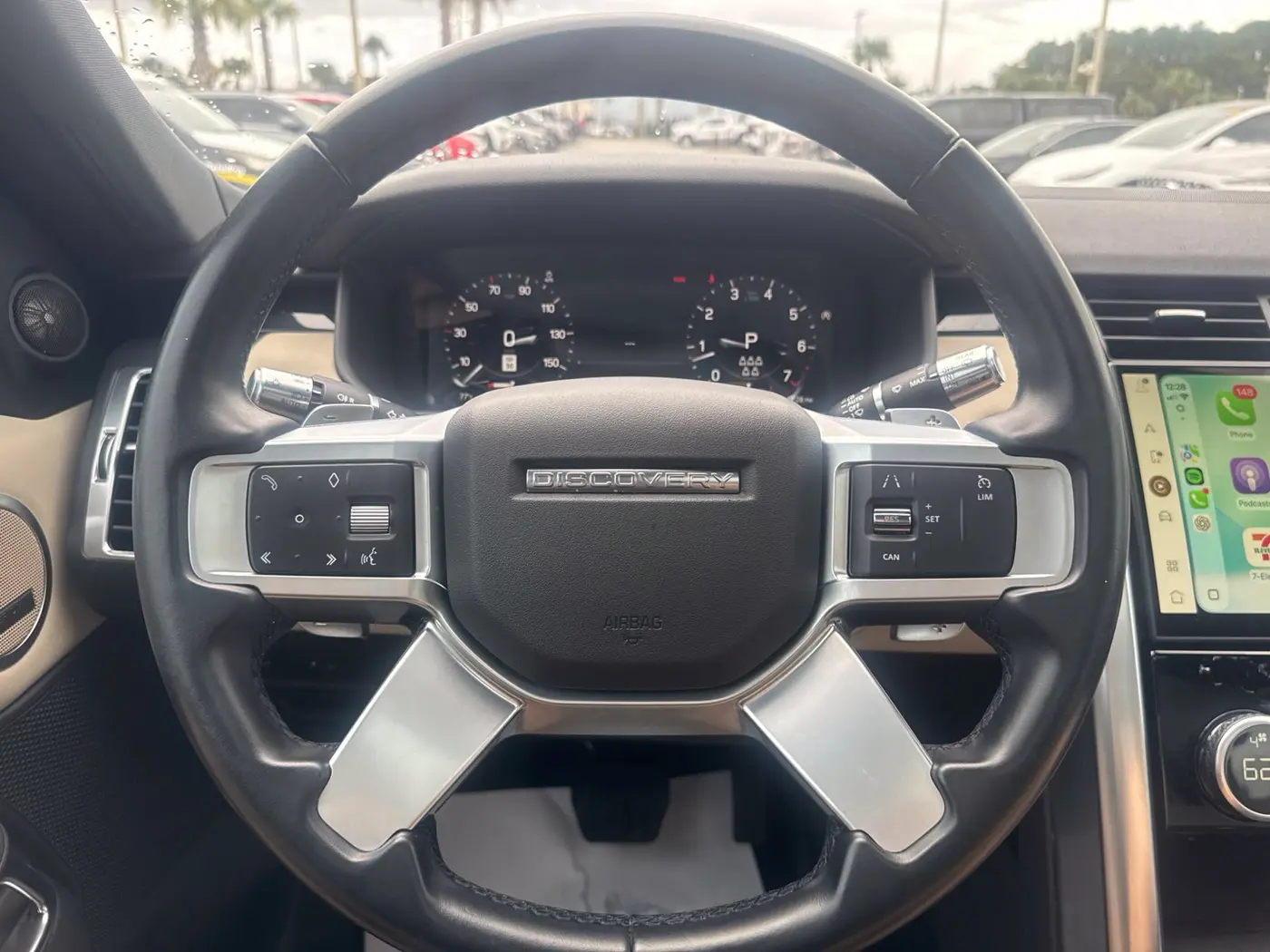 2022 Land Rover Discovery - $26,897