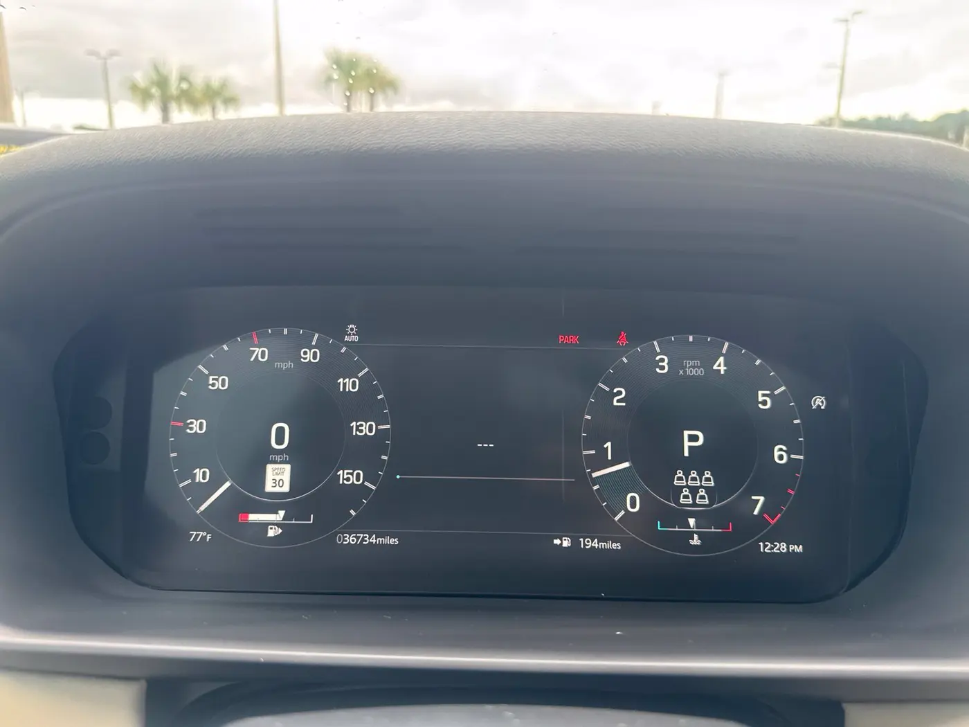 2022 Land Rover Discovery - $26,897
