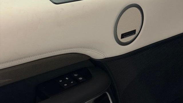 2023 Land Rover Discovery P300 S