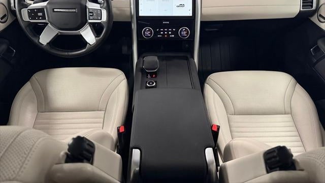 2023 Land Rover Discovery P300 S