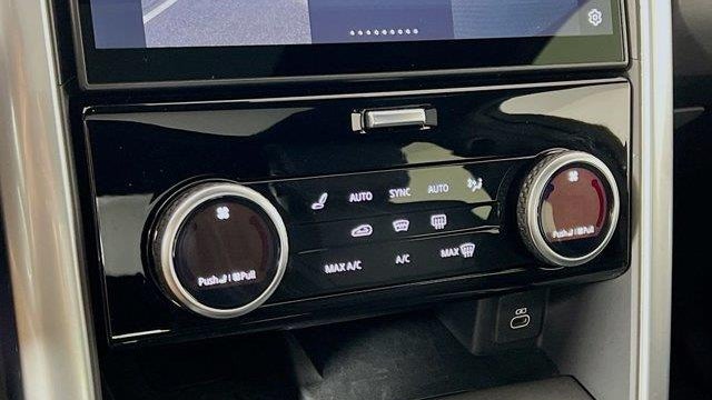 2025 Land Rover Discovery P300 S