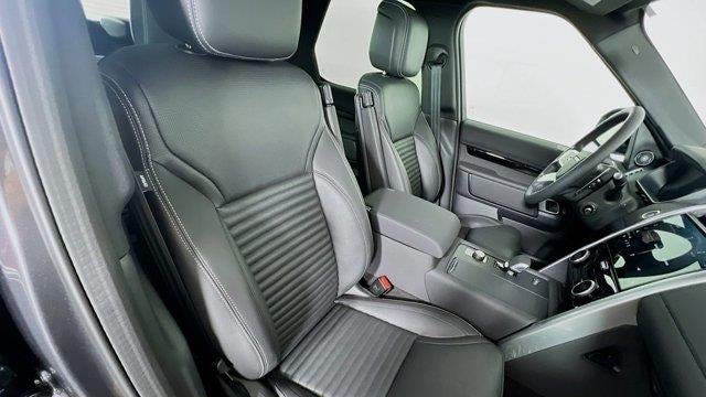 2025 Land Rover Discovery P300 S