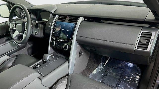 2025 Land Rover Discovery P300 S