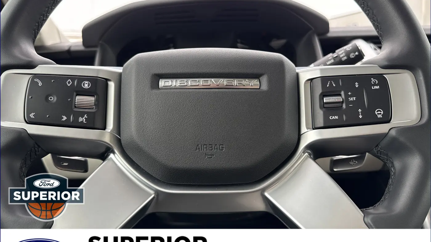 2025 Land Rover Discovery P300 S