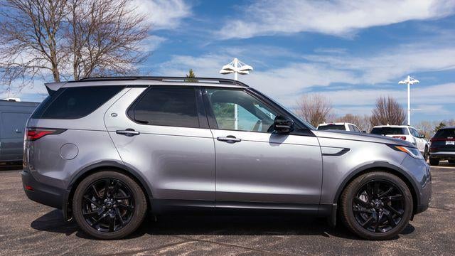 2025 Land Rover Discovery P300 S