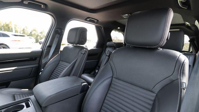 2025 Land Rover Discovery P300 S