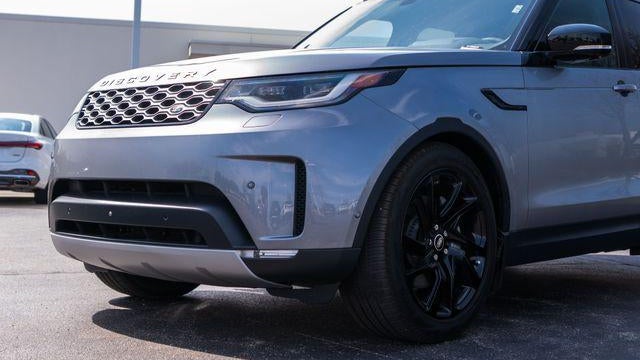 2025 Land Rover Discovery P300 S