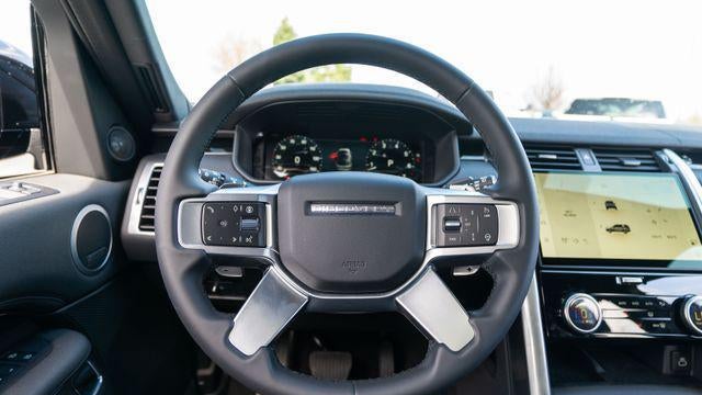2025 Land Rover Discovery P300 S