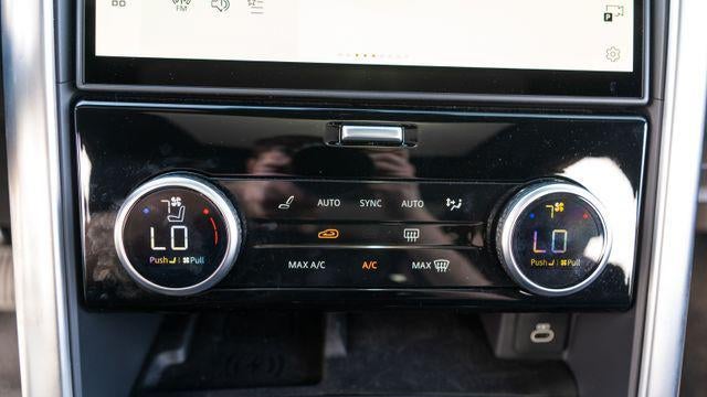 2025 Land Rover Discovery P300 S
