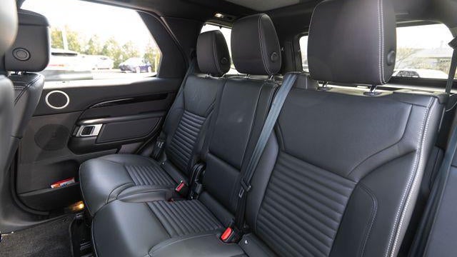 2025 Land Rover Discovery P300 S