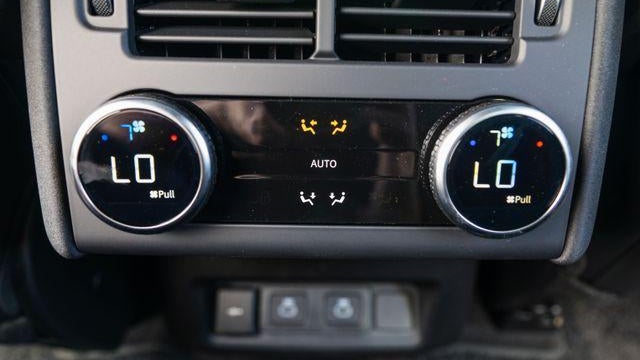 2025 Land Rover Discovery P300 S