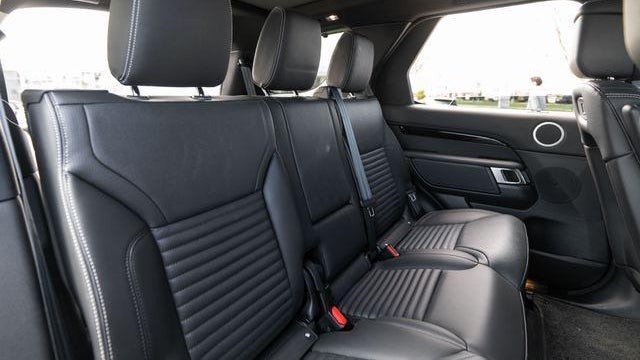 2025 Land Rover Discovery P300 S