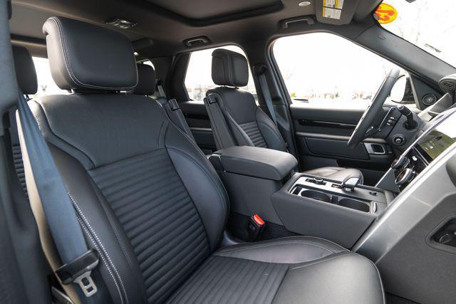 2025 Land Rover Discovery - $47,325