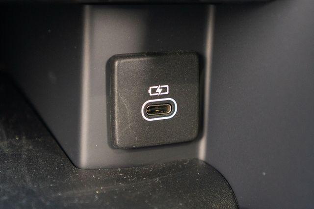 2025 Land Rover Discovery - $47,325