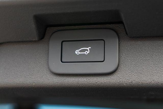 2025 Land Rover Discovery - $47,325