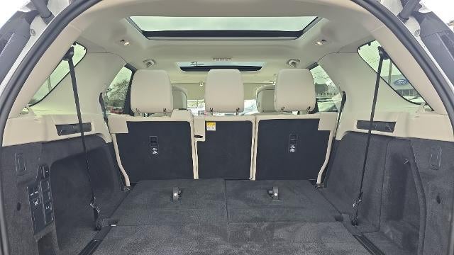 2025 Land Rover Discovery P300 S