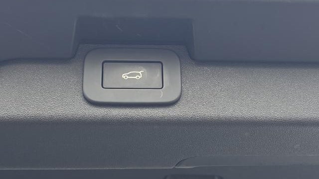 2025 Land Rover Discovery P300 S