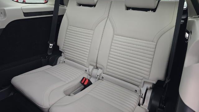 2025 Land Rover Discovery P300 S