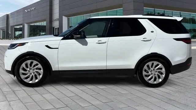2025 Land Rover Discovery P300 S